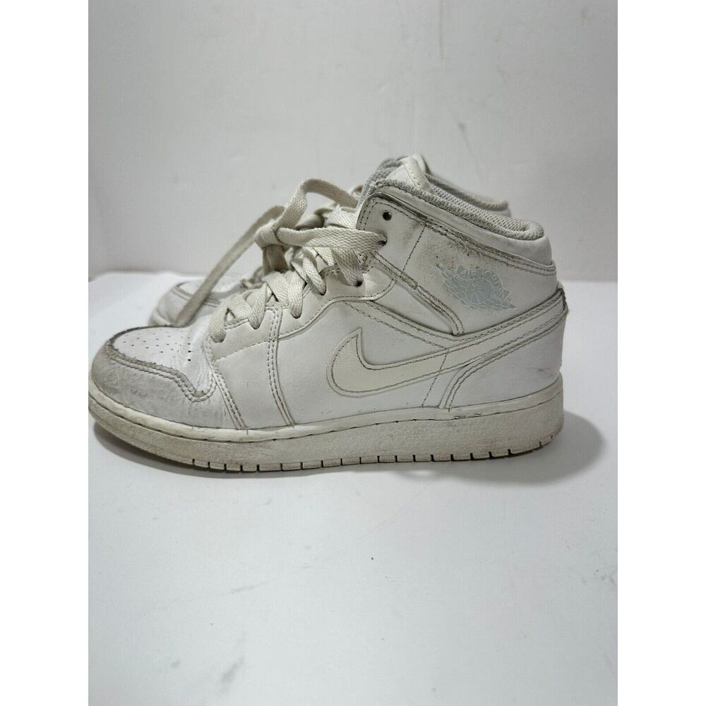 Nike Air Jordan 1 Retro Mid White Youth Size 3.5Y‎ Athletic Sneaker 554725-120